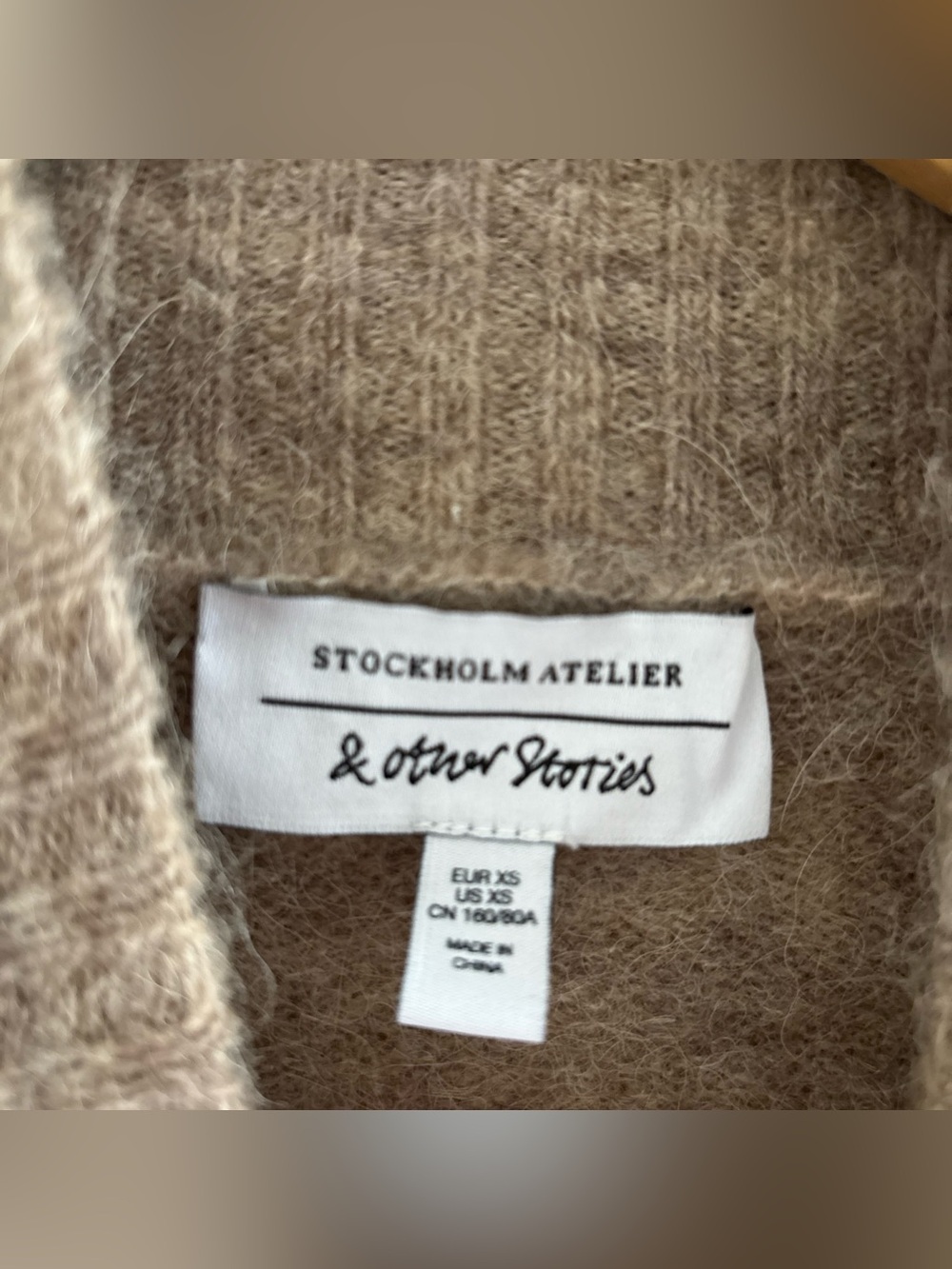 & Other Stories Stockholm Atelier XS Cropped Mock Neck Alpaca Blend Sweater - Picture 4 of 8